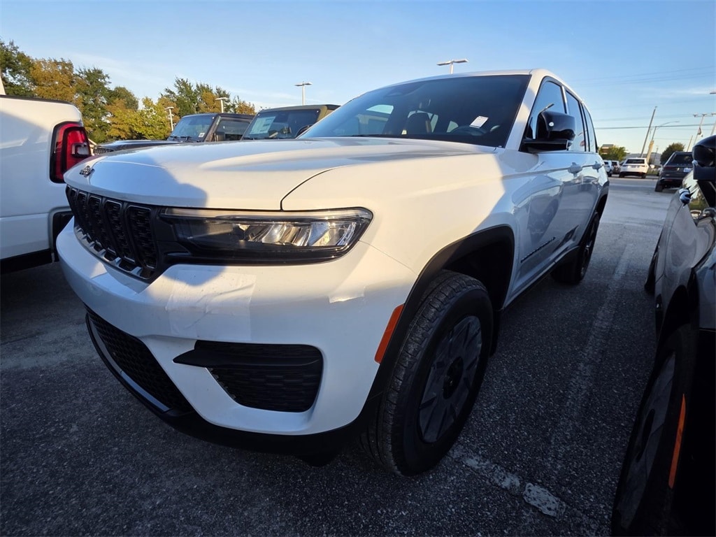 New 2025 Jeep Grand Cherokee ALTITUDE X 4X4 Sport Utility