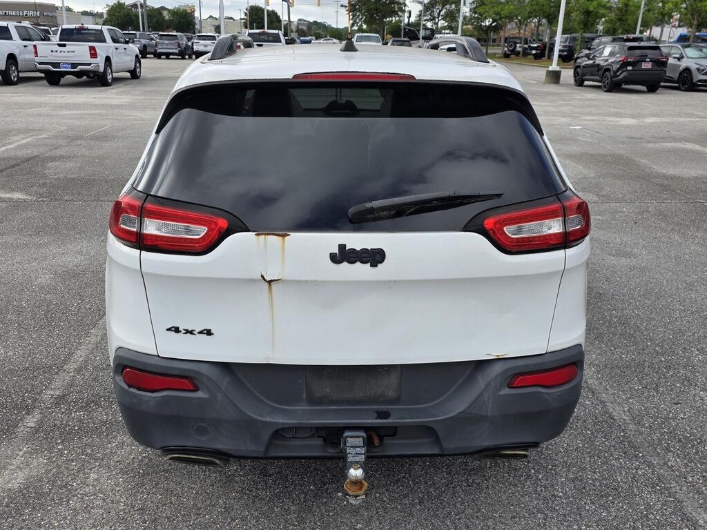 Used 2017 Jeep Cherokee Sport SUV