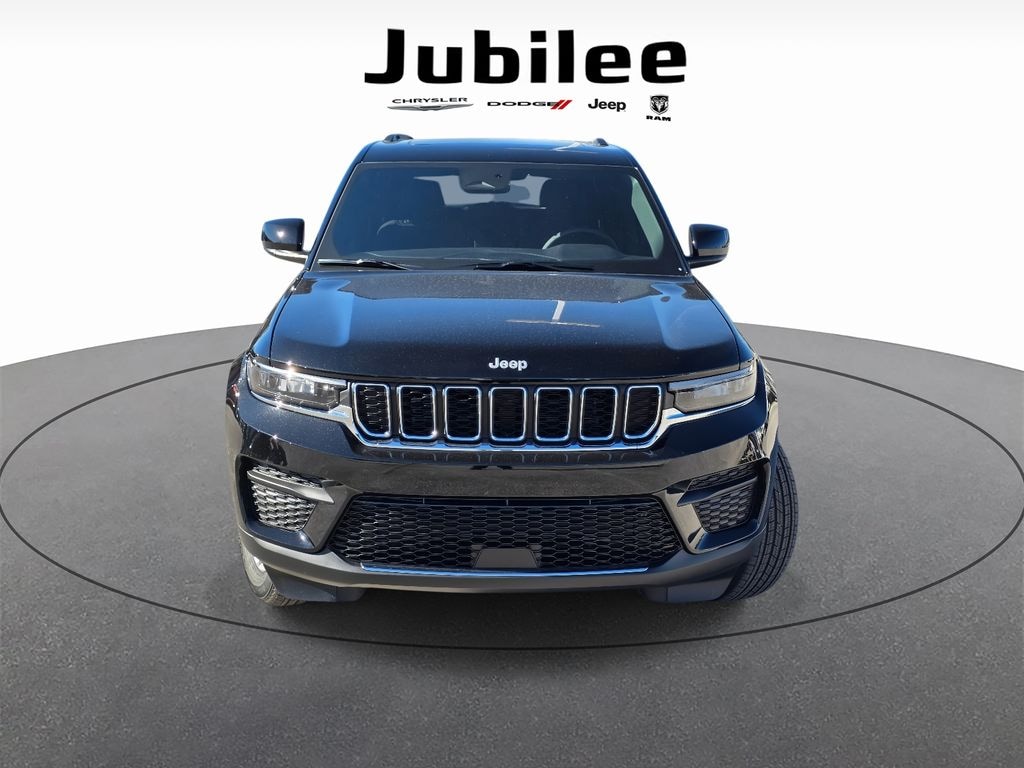 New 2025 Jeep Grand Cherokee LAREDO X 4X2 Sport Utility