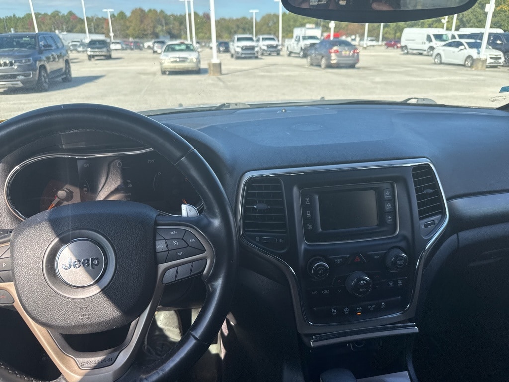 2017 Jeep Grand Cherokee Laredo E's photo