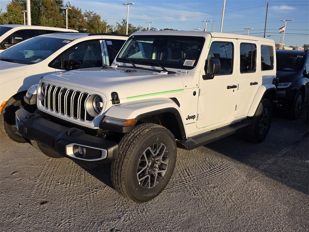New 2026 Jeep Wrangler 4-DOOR SAHARA Sport Utility