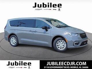 2025 Chrysler Pacifica SELECT Passenger Van