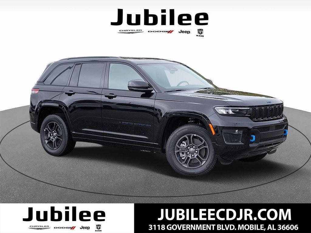 2025 Jeep Grand Cherokee Anniversary Edition 4xe 4x4's photo