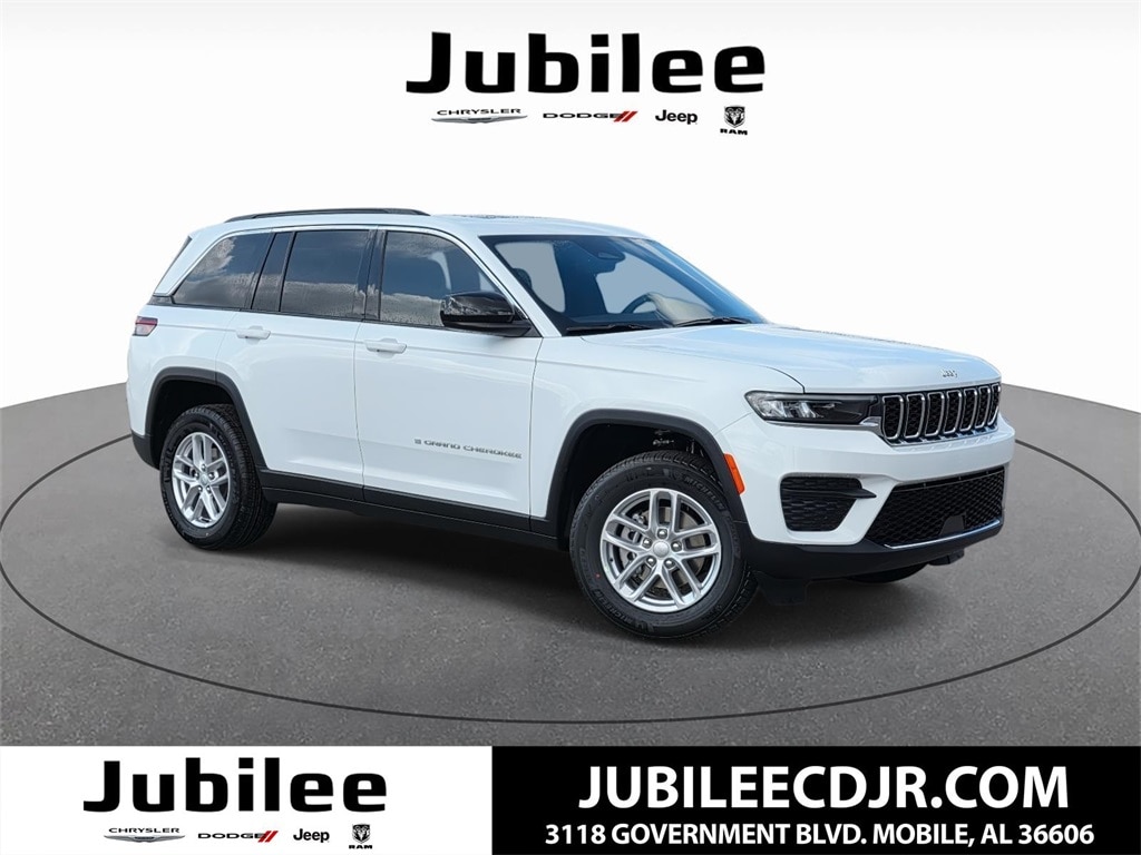 2025 Jeep Grand Cherokee Laredo's photo