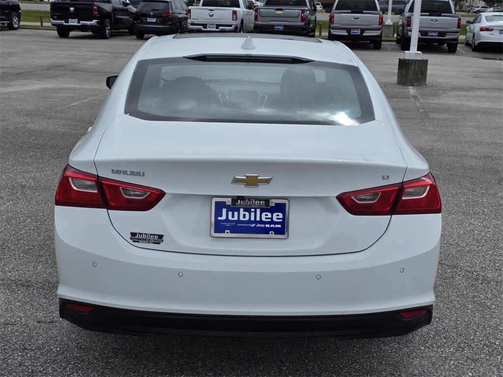 2024 Chevrolet Malibu 1LT photo 3