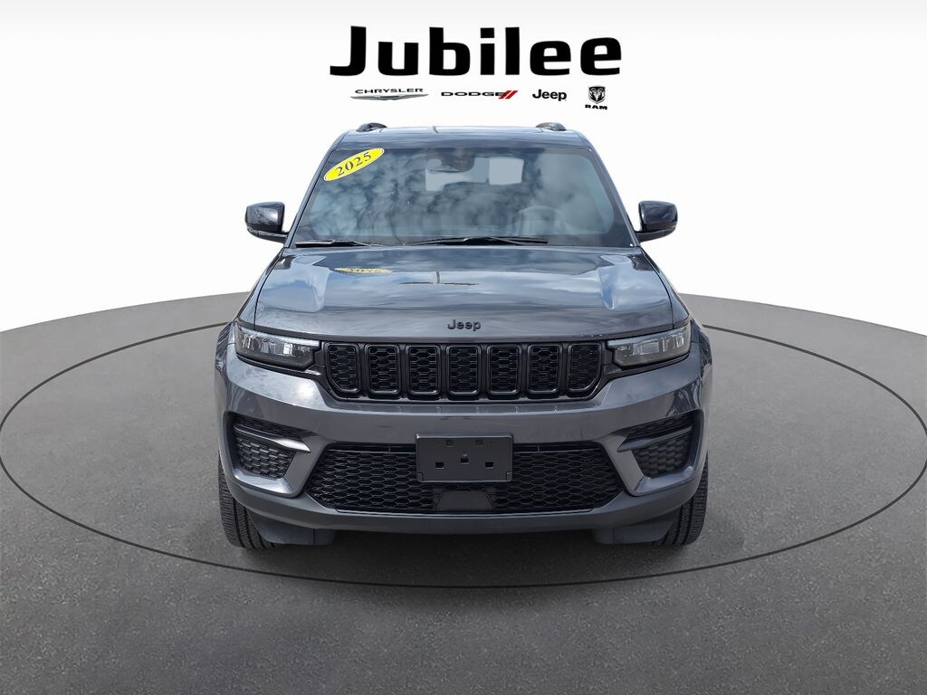 Used 2025 Jeep Grand Cherokee Altitude X SUV