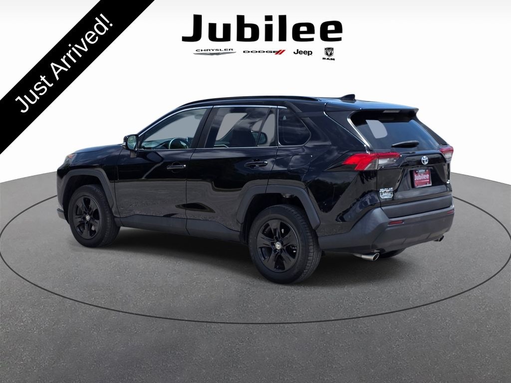 Used 2021 Toyota RAV4 XLE SUV