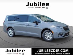 2025 Chrysler Pacifica SELECT Passenger Van