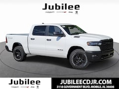 2025 Ram 1500 WARLOCK CREW CAB 4X4 5'7 BOX Pickup