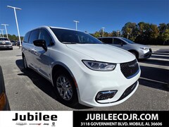 2026 Chrysler Pacifica SELECT Passenger Van