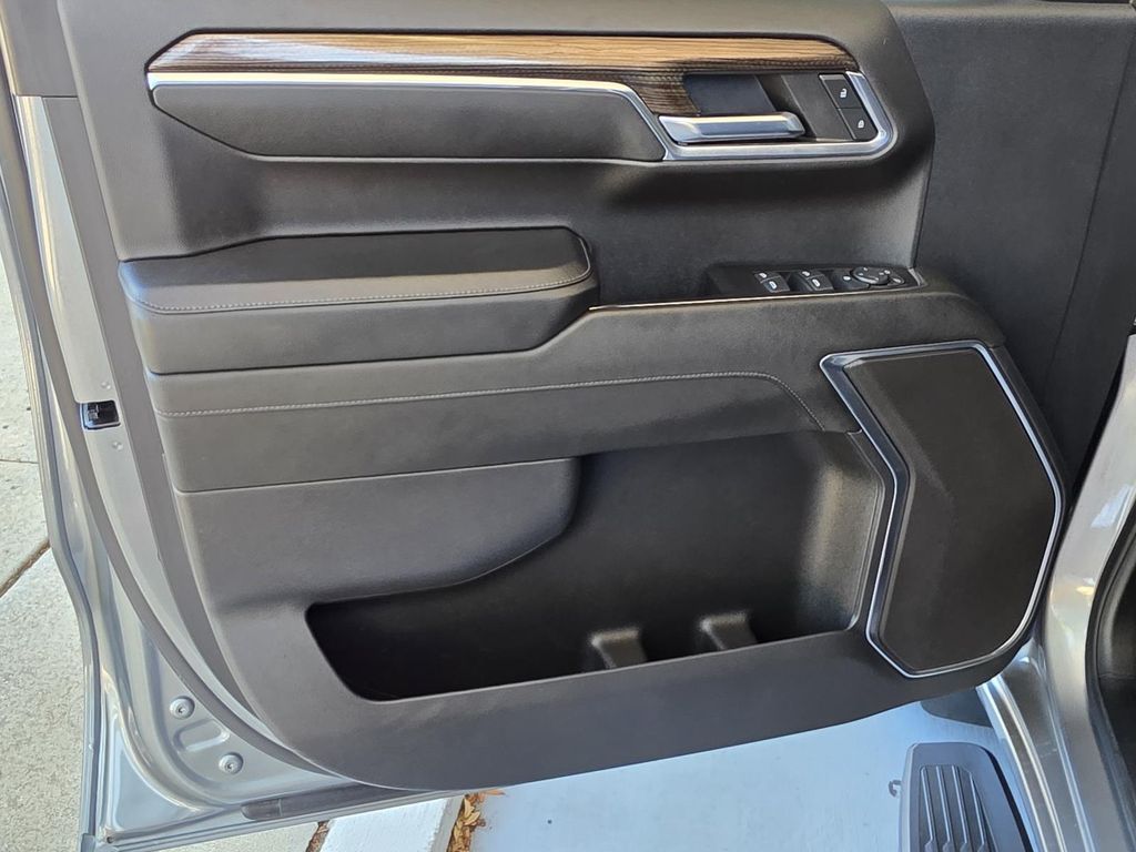 2024 Chevrolet Silverado 1500 RST - Photo 30