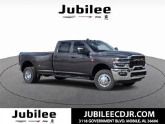 2026 Ram 3500 TRADESMAN CREW CAB 4X4 8' BOX Pickup