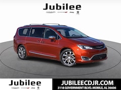 2018 Chrysler Pacifica Limited Minivan/Van