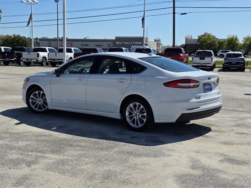 2019 Ford Fusion Hybrid SE photo 4