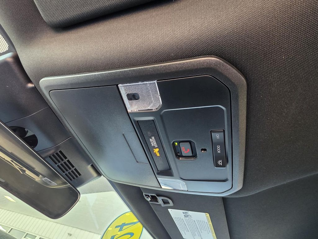 2024 Toyota Tacoma SR5 - Photo 24