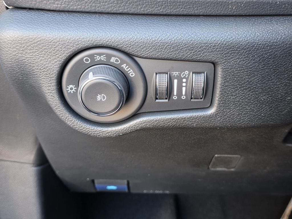 2026 Chrysler Pacifica Limited - Photo 36