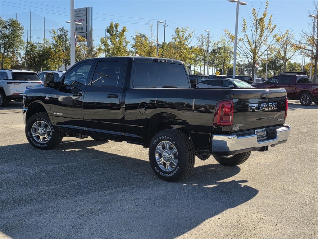 New 2026 Ram 2500 BIG HORN CREW CAB 4X4 6'4 BOX Pickup
