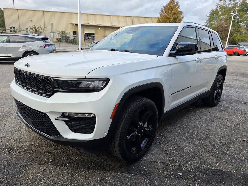 2023 Jeep Grand Cherokee Limited photo 4