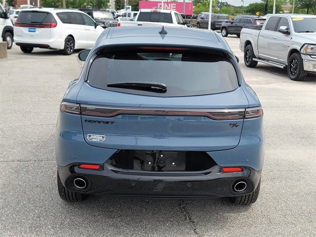 2025 Dodge Hornet R/T photo 3