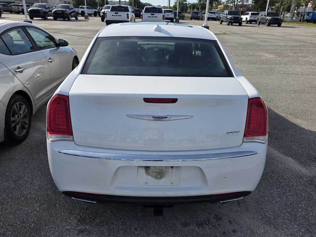 Used 2018 Chrysler 300 Limited Sedan