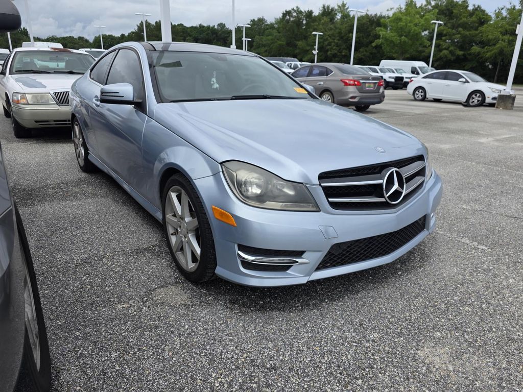 2013 Mercedes-Benz C-Class C250 Sport's photo