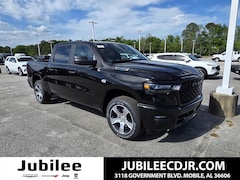 2026 Ram 1500 EXPRESS CREW CAB 4X2 5'7 BOX Pickup