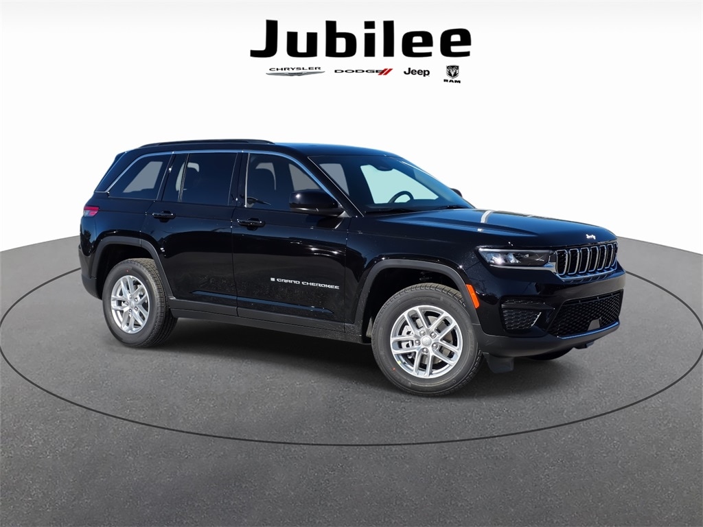 2025 Jeep Grand Cherokee Laredo's photo