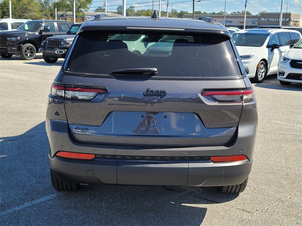 2025 Jeep Grand Cherokee Altitude X photo 3