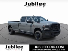 2026 Ram 3500 TRADESMAN CREW CAB 4X4 8' BOX Pickup