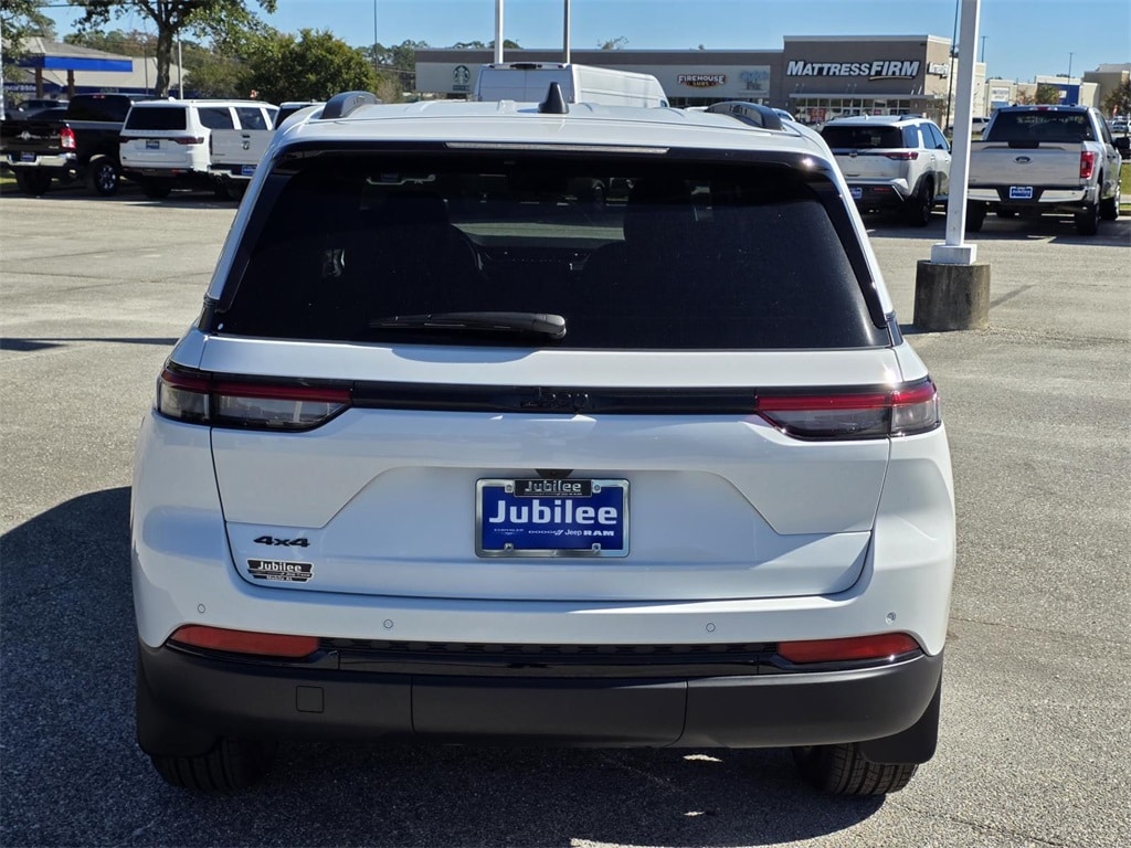 New 2025 Jeep Grand Cherokee ALTITUDE X 4X4 Sport Utility