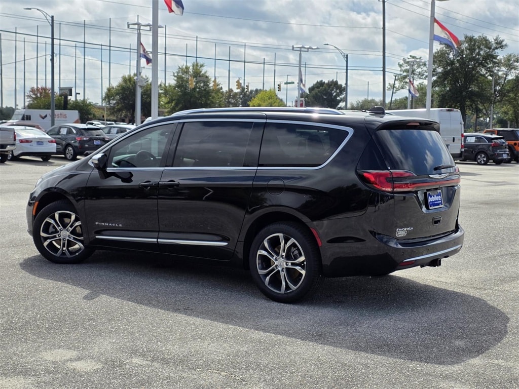 New 2026 Chrysler Pacifica PINNACLE AWD Passenger Van
