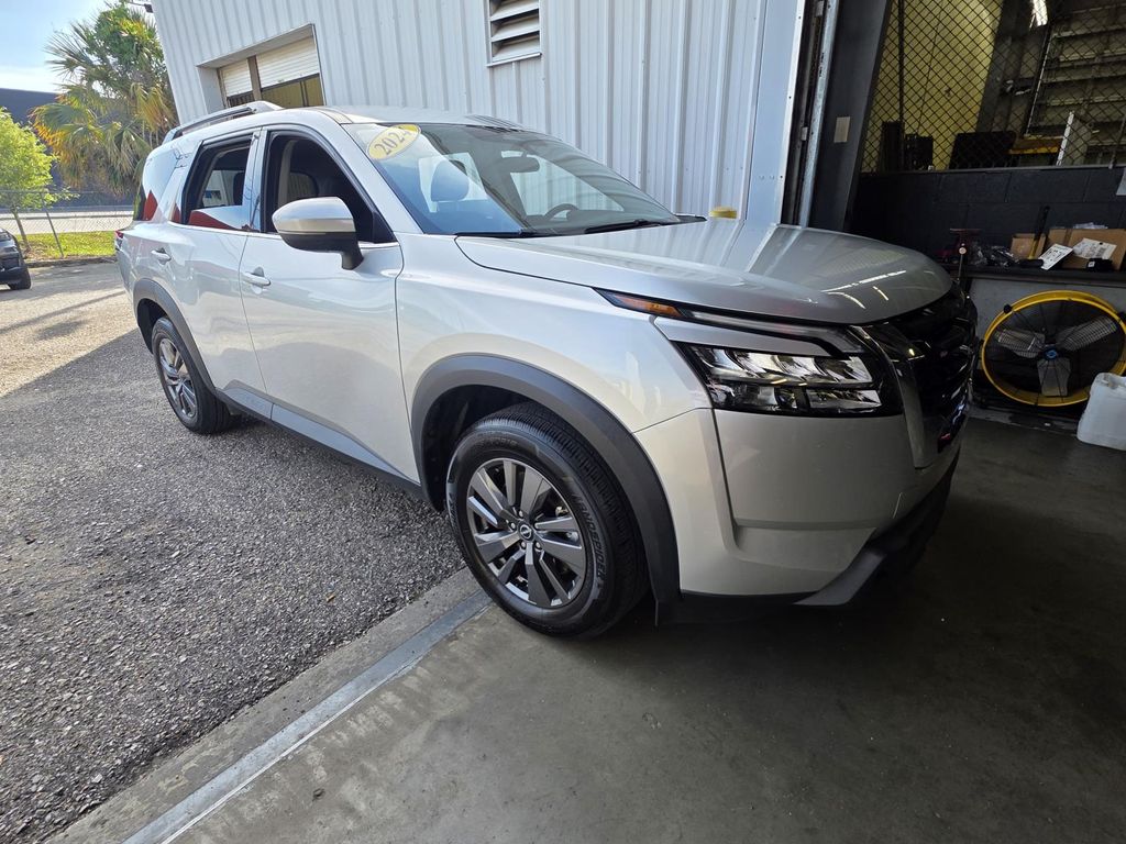 2024 Nissan Pathfinder's photo