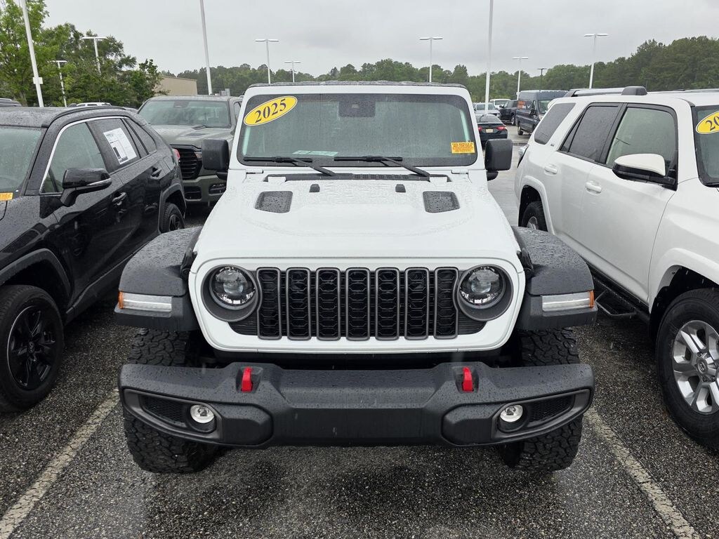 Used 2025 Jeep Wrangler Rubicon SUV