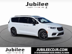 2026 Chrysler Pacifica LIMITED AWD Passenger Van
