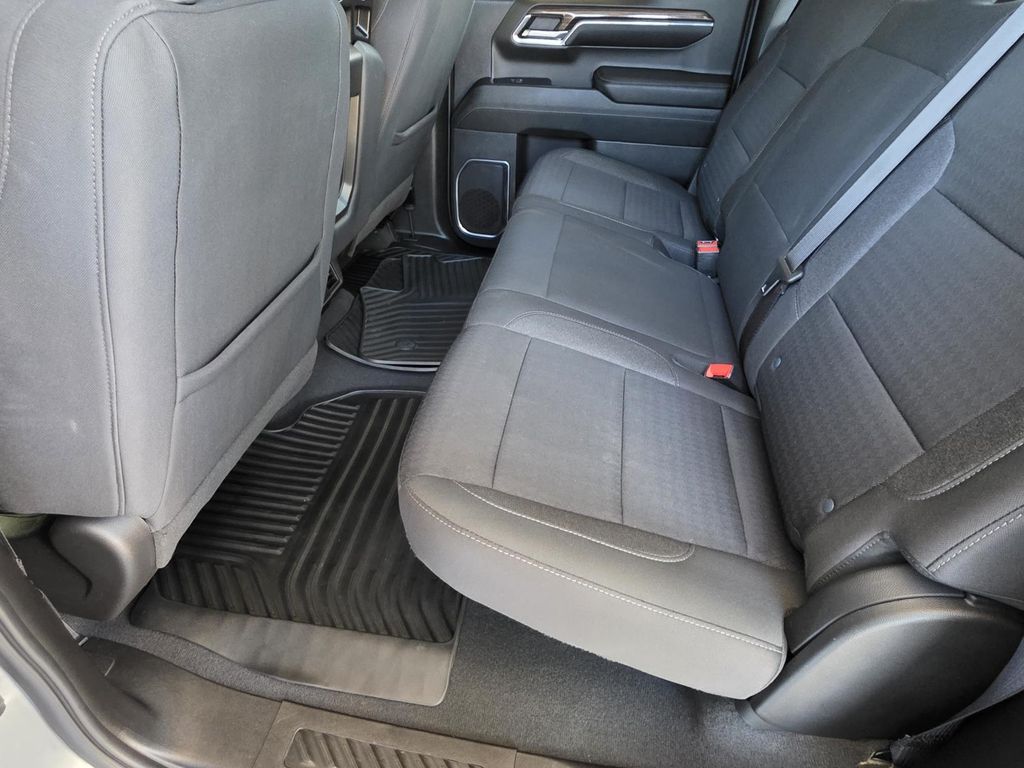 2024 Chevrolet Silverado 1500 RST - Photo 10