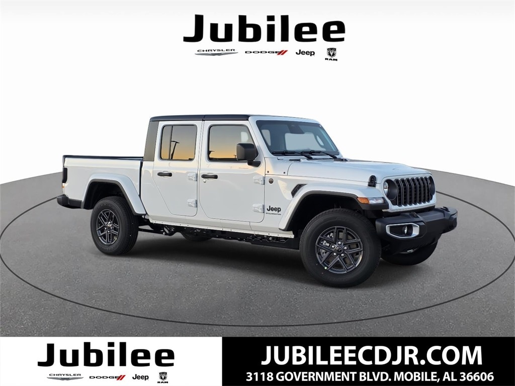 2026 Jeep Gladiator Sport S's photo