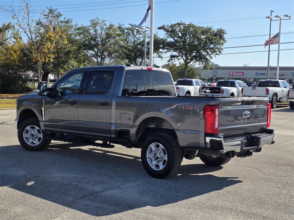 Used 2025 Ford F-250SD XLT Truck