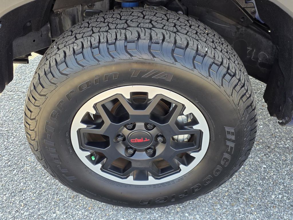 2024 Toyota Tacoma SR5 - Photo 31