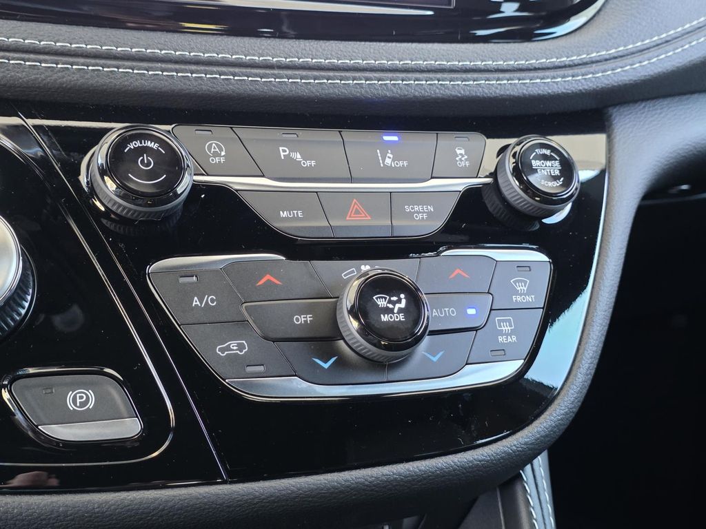 2026 Chrysler Pacifica Limited - Photo 34