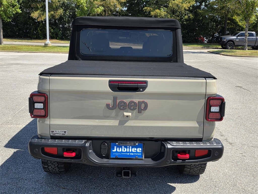 2020 Jeep Gladiator Rubicon photo 3