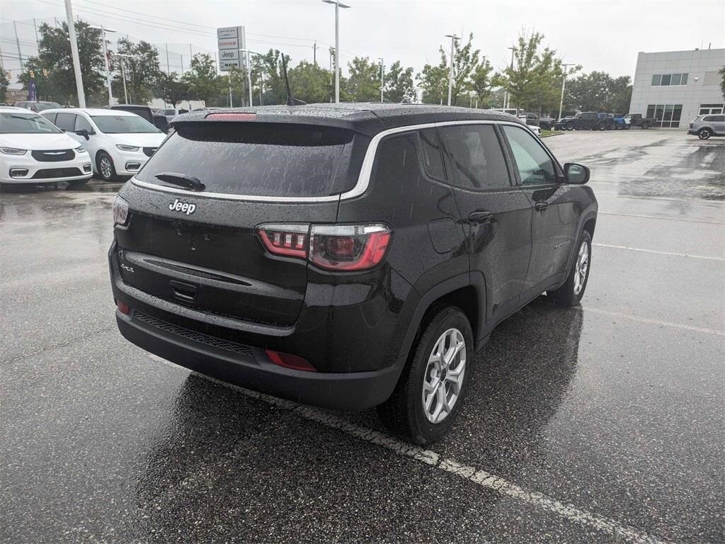 2025 Jeep Compass Sport photo 2