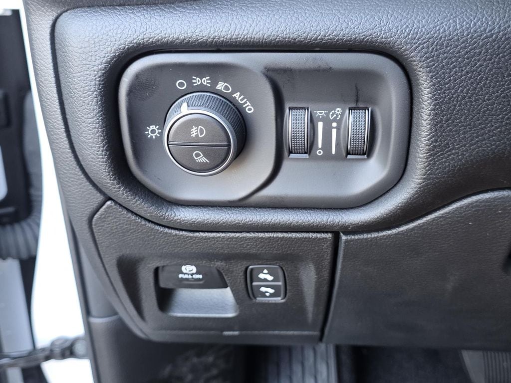2026 RAM 1500 Laramie - Photo 30