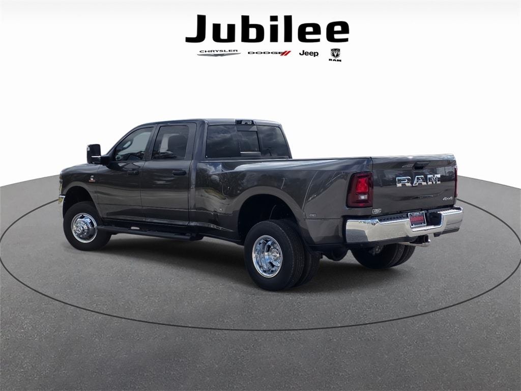 New 2026 Ram 3500 TRADESMAN CREW CAB 4X4 8' BOX Pickup