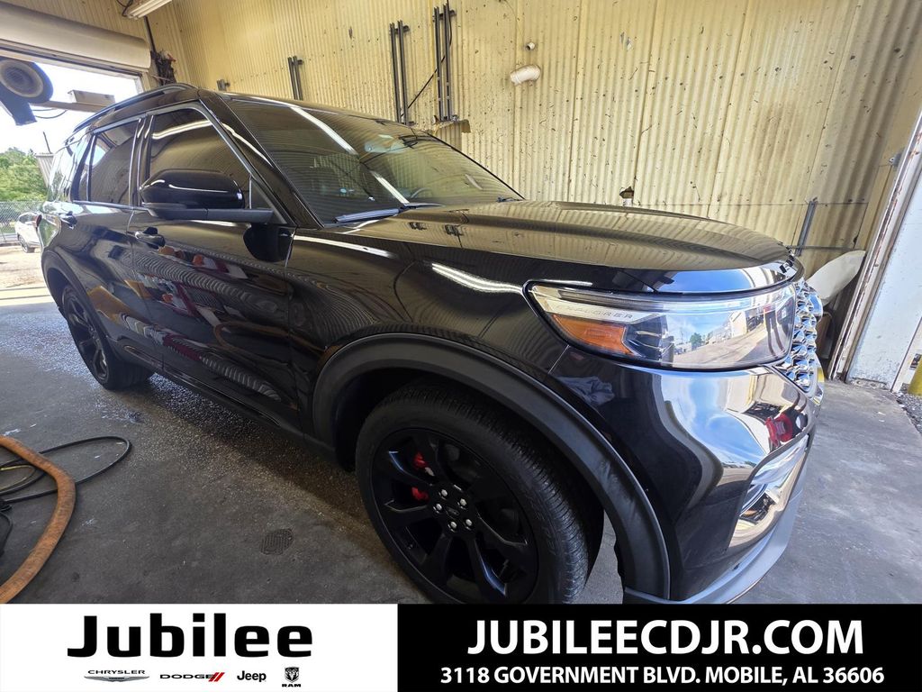 2022 Ford Explorer ST 4WD's photo