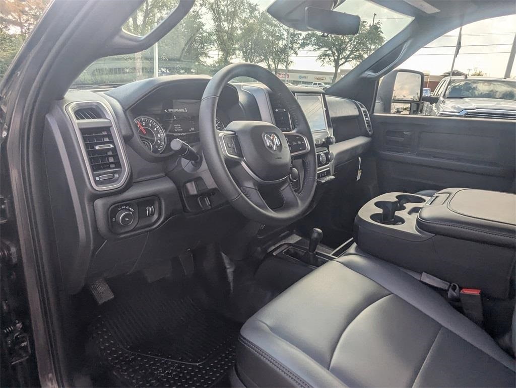 2024 Ram 2500 Tradesman photo 3