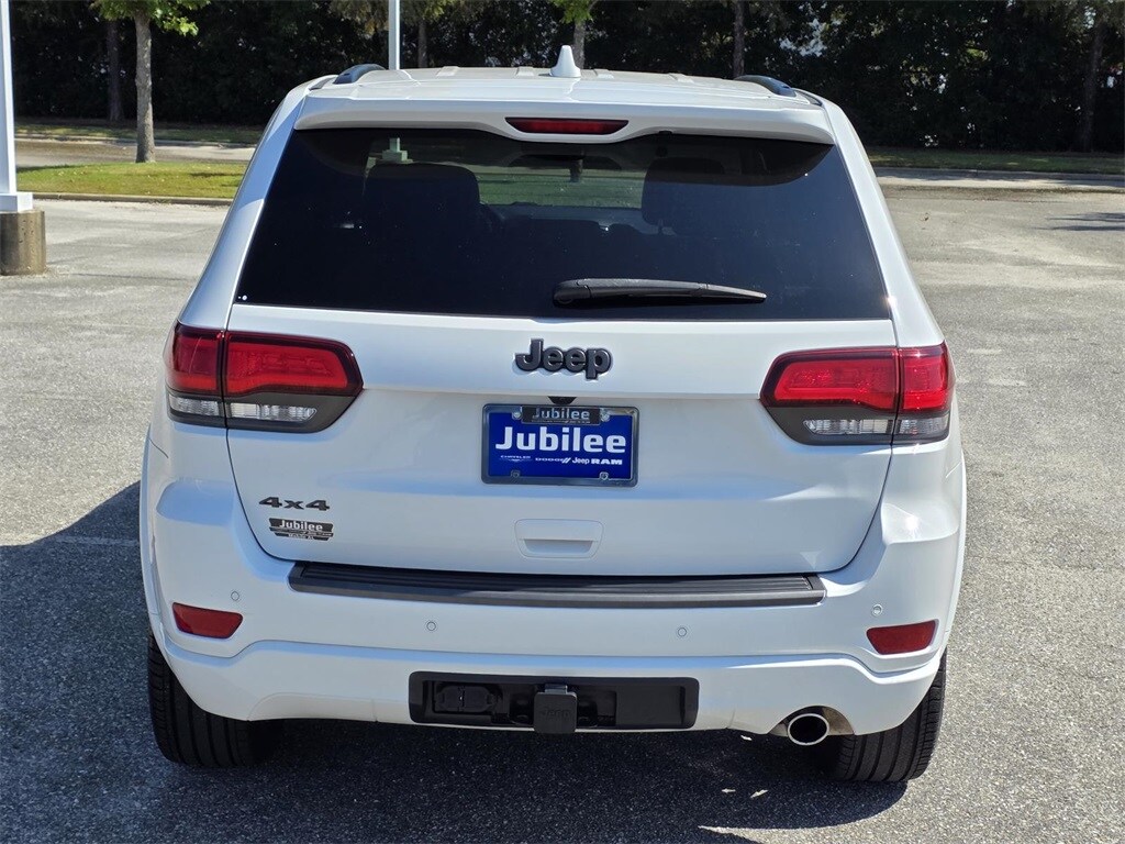 2021 Jeep Grand Cherokee Anniversary Edition photo 2