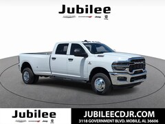 2026 Ram 3500 TRADESMAN CREW CAB 4X4 8' BOX Pickup