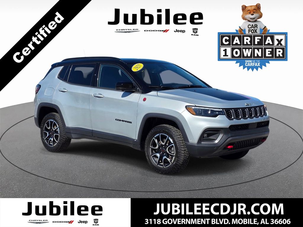 2025 Jeep Compass Trailhawk 4X4's photo