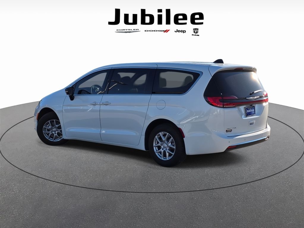 New 2026 Chrysler Pacifica SELECT Passenger Van