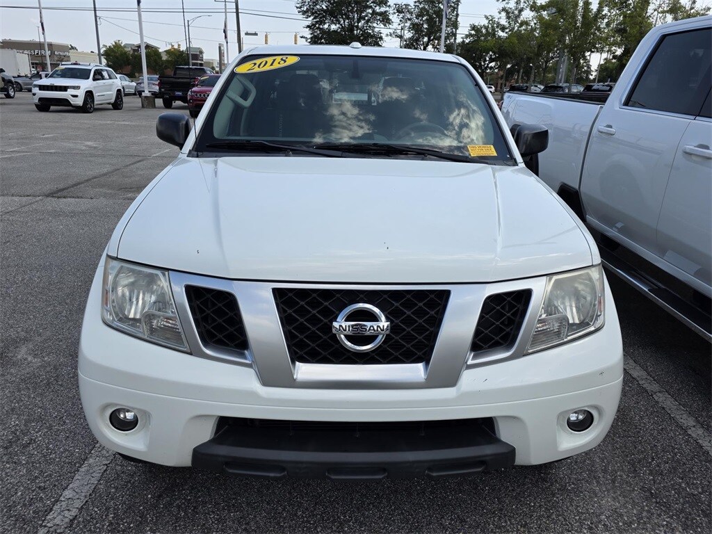 2018 Nissan Frontier Desert Runner photo 2